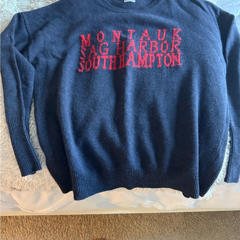 Vineyard Vines Blue and Red Crewneck Sweater NWOT